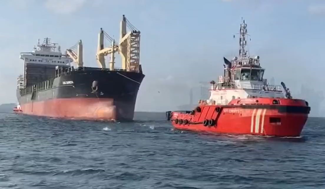 TUZLA’DAN RUSYA’YA SEYİR HALİNDE OLAN KARGO GEMİSİ İSTANBUL  BOĞAZI’NDA