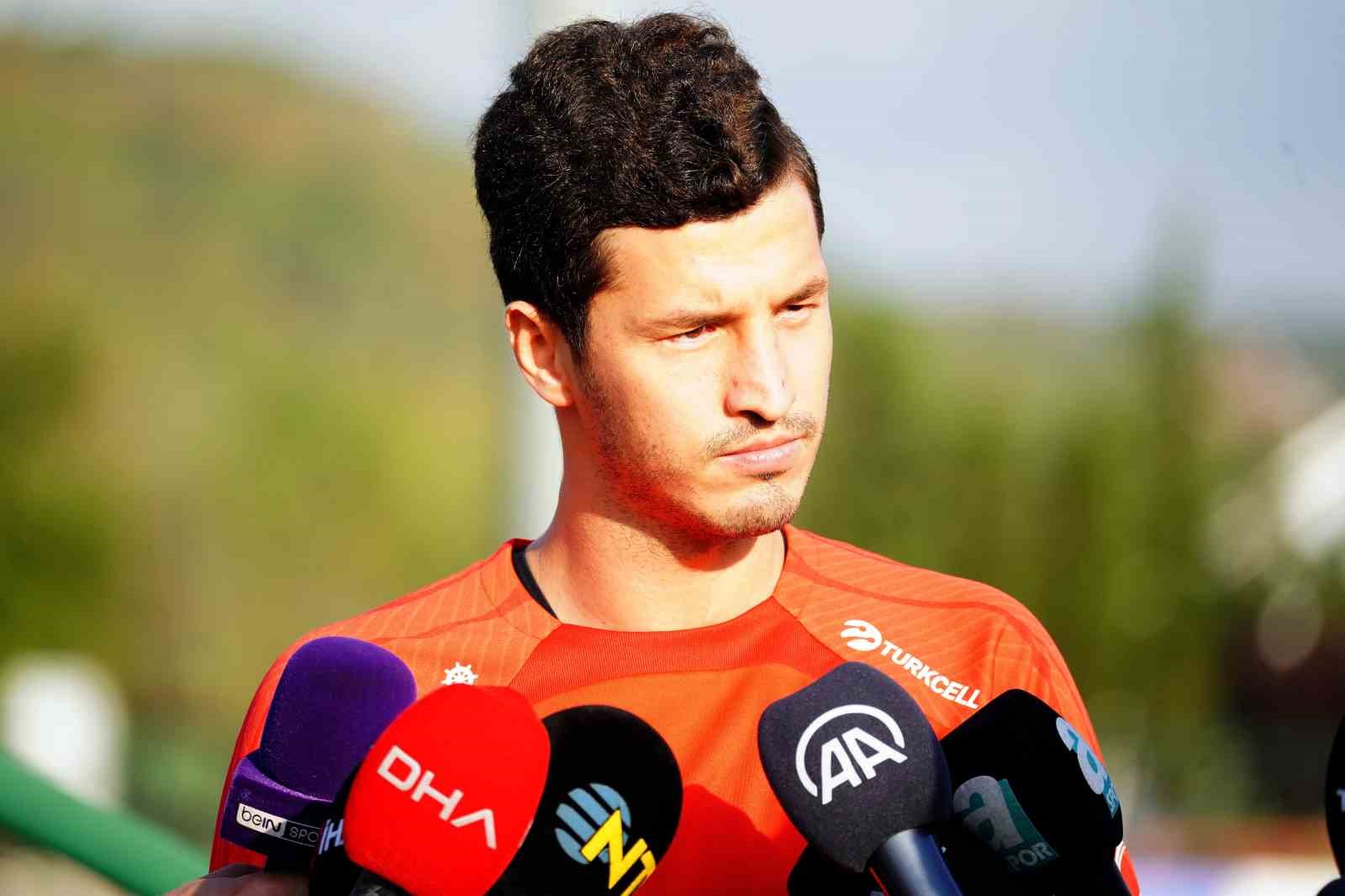 MİLLİ TAKIM KAMPINDA AÇIKLAMALARDA BULUNAN 29 YAŞINDAKİ MİLLİ FUTBOLCU SALİH