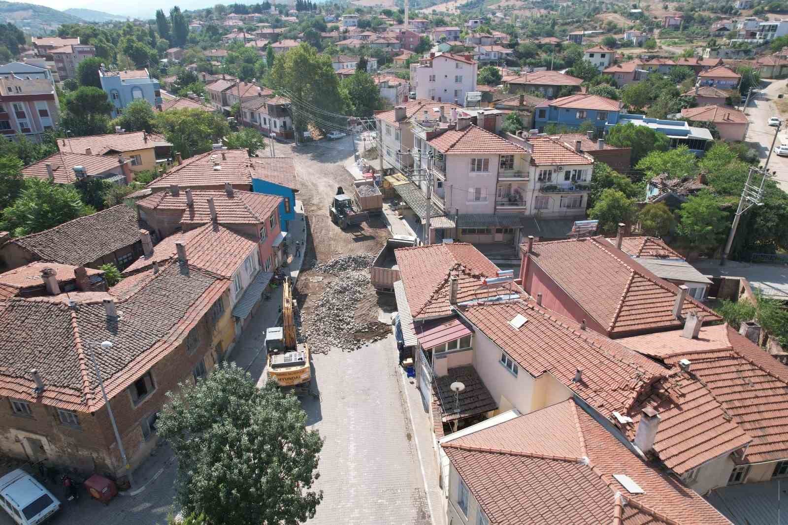 SINDIRGI KÜLTÜR CADDESİNDE ÇALIŞMALAR BAŞLADI