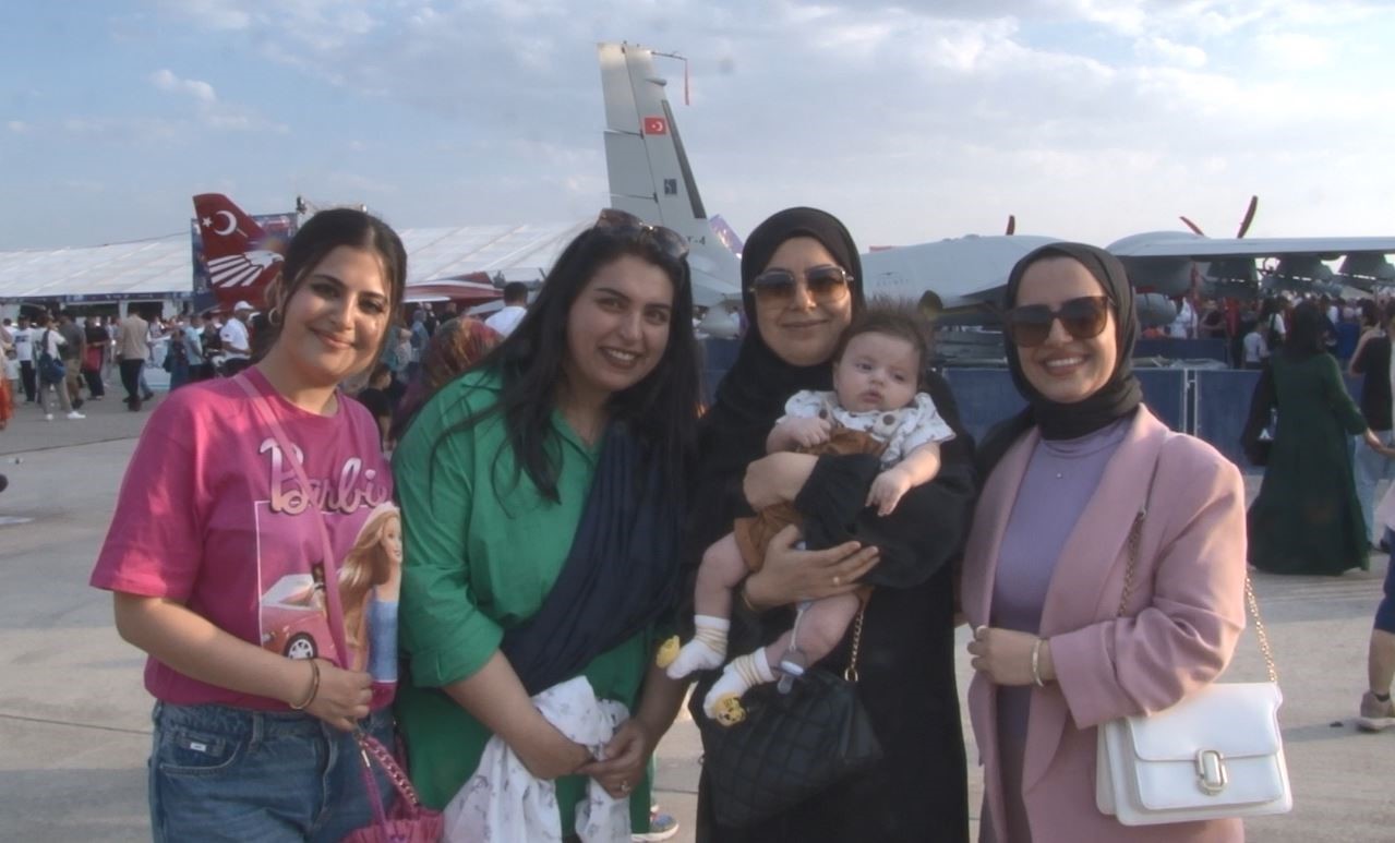TEKNOFEST'İN EN KÜÇÜK ZİYARETÇİSİ TOPRAK EGE VE AİLESİ.
