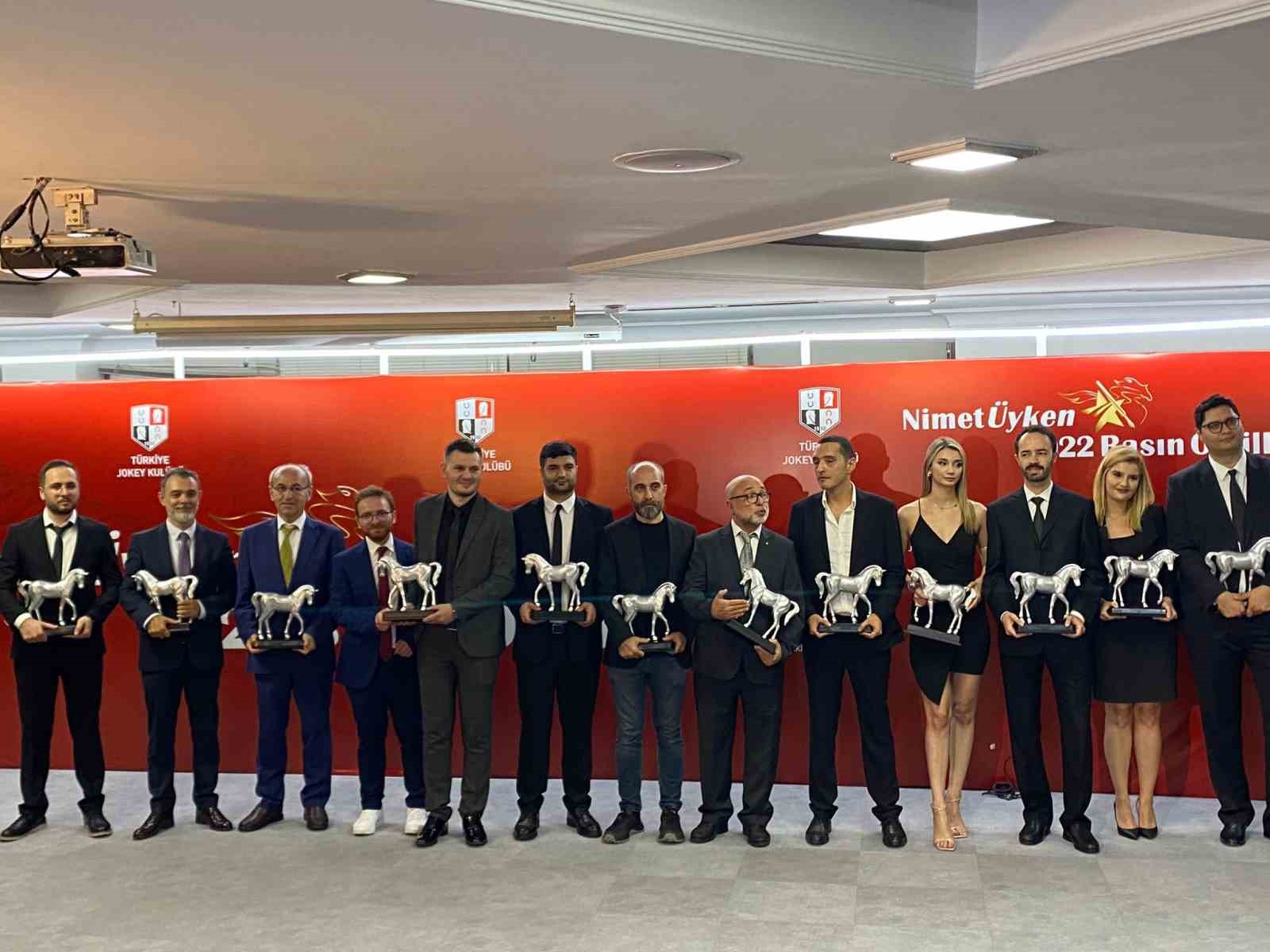 TÜRKİYE JOKEY KULÜBÜ TARAFINDAN DÜZENLENEN NİMET ÜYKEN 2022 BASIN ÖDÜLLERİ