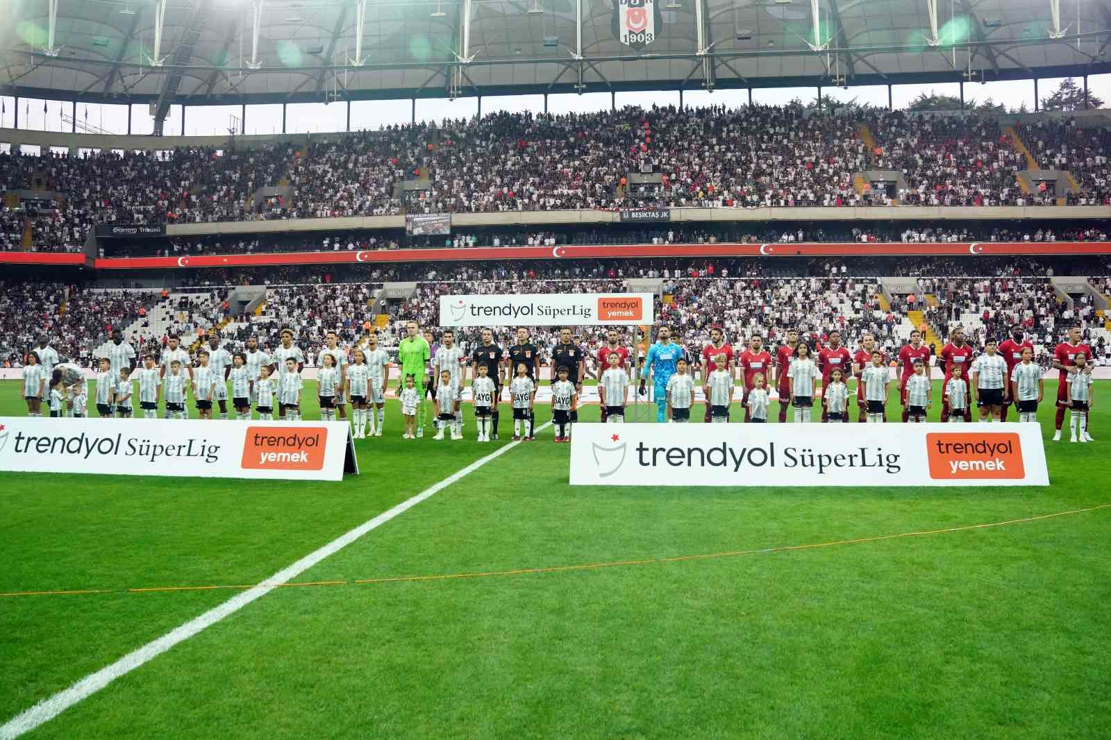 TRENDYOL SÜPER LİG'İN 4. HAFTASINDA BEŞİKTAŞ EVİNDE SİVASSPOR İLE KARŞILAŞIYOR.