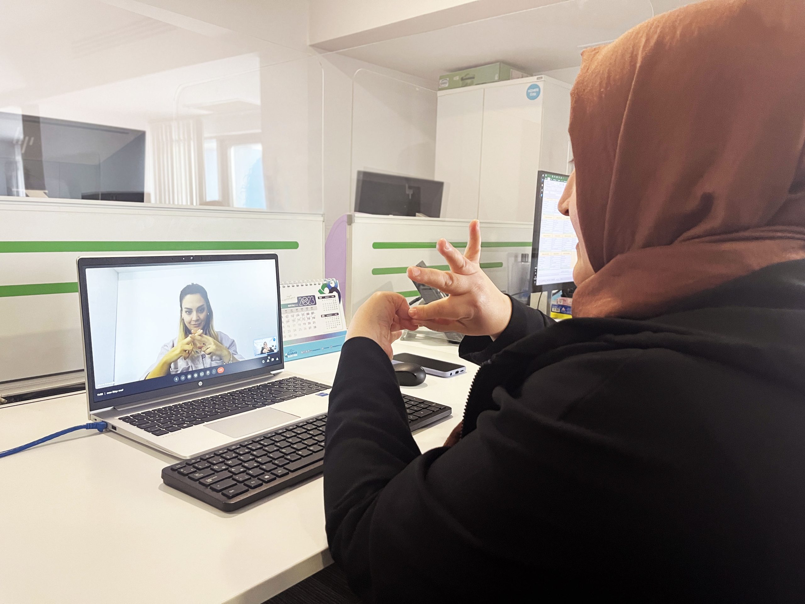Uludağ Elektrik, 2018 yılında hizmete aldığı ‘İşaret Dili Görüşme Hattı’