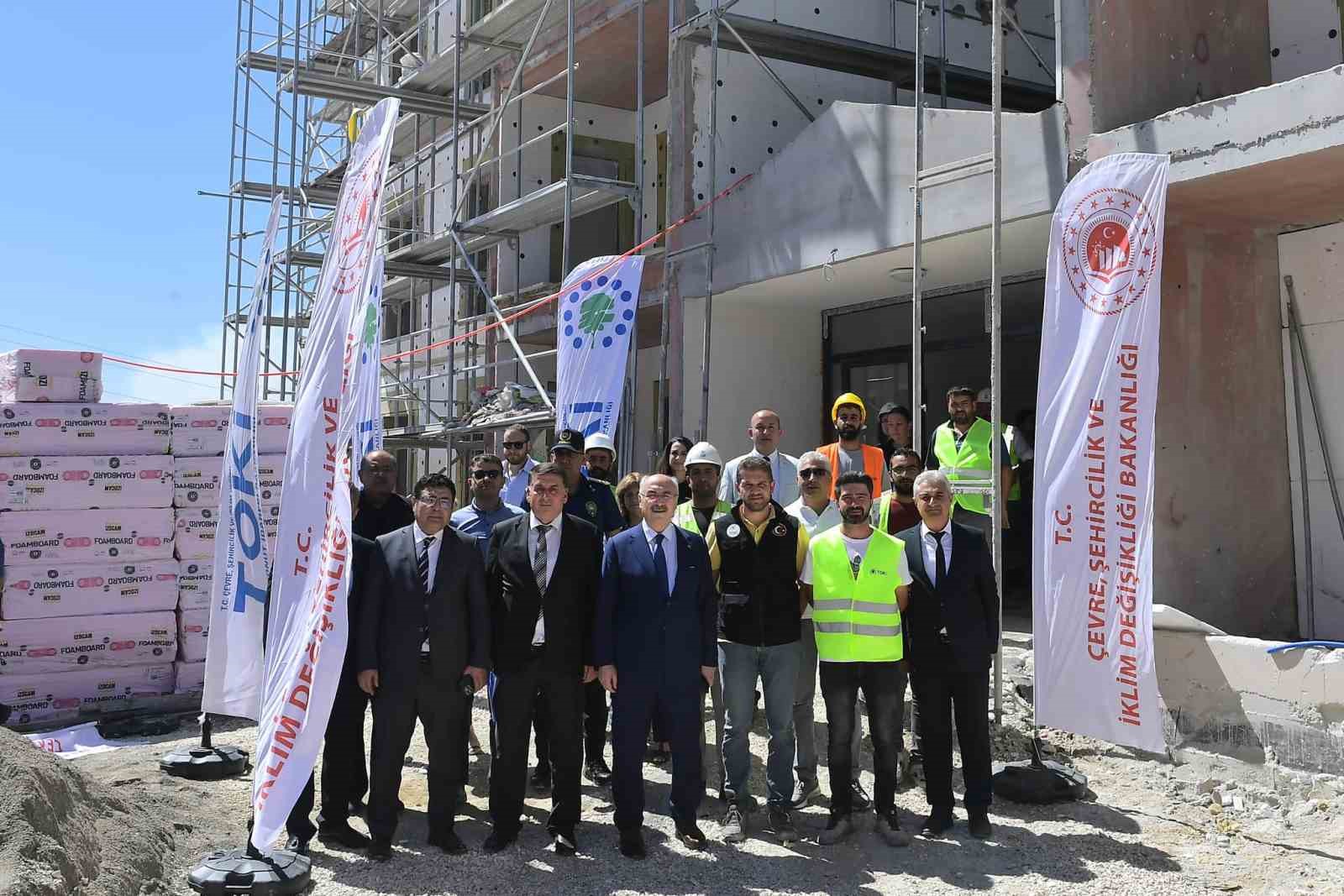 VALİ YAVUZ SELİM KÖŞGER,ÇUKUROVA İLÇESİ ŞAMBAYADI MAHALLESİ’NDE KURULAN ŞAMBAYADI KONTEYNER