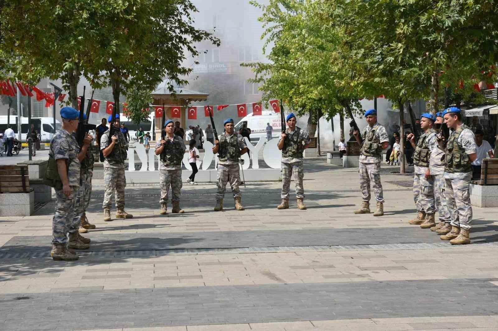 YENİŞEHİR’İN DÜŞMAN İŞGALİNDEN KURTULUŞUNUN 101. YIL DÖNÜMÜNDE MHP’Lİ BELEDİYE BAŞKANI