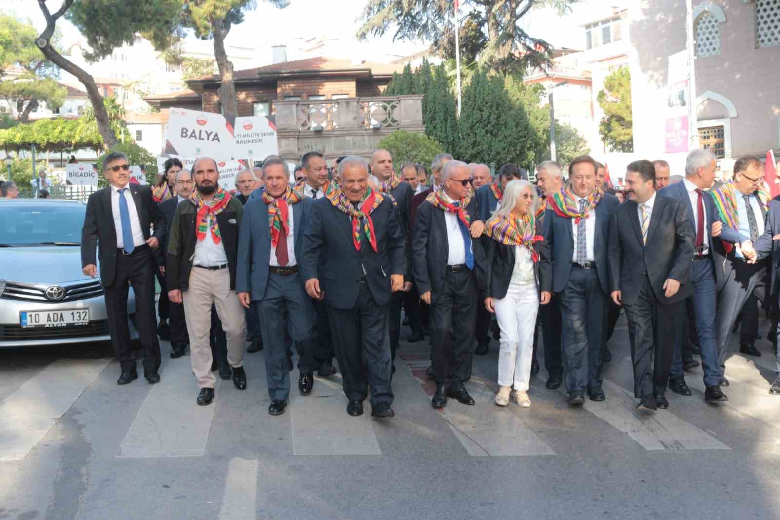 10.10 Dünya Balıkesirliler Günü kutlandı 10 EKİM 2010 TARİHİNDE KUTLANMAYA BAŞLANAN 10.10 DÜNYA BALIKESİRLİLER GÜNÜ,