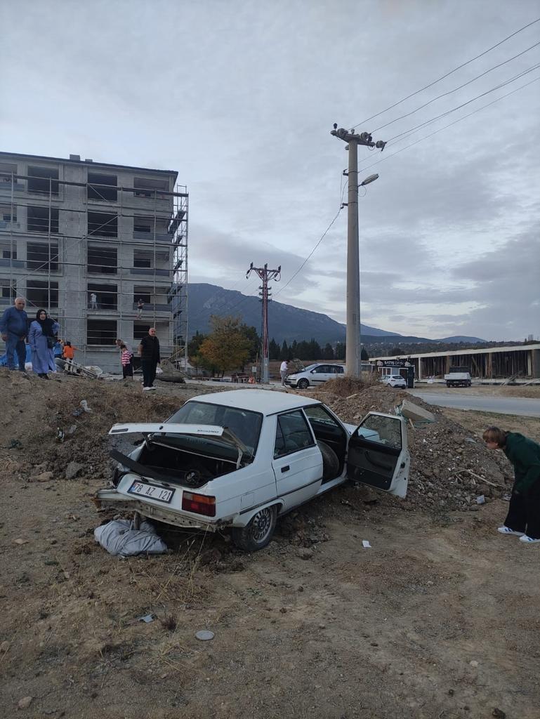 Karabük’te iki otomobilin çarpışması
