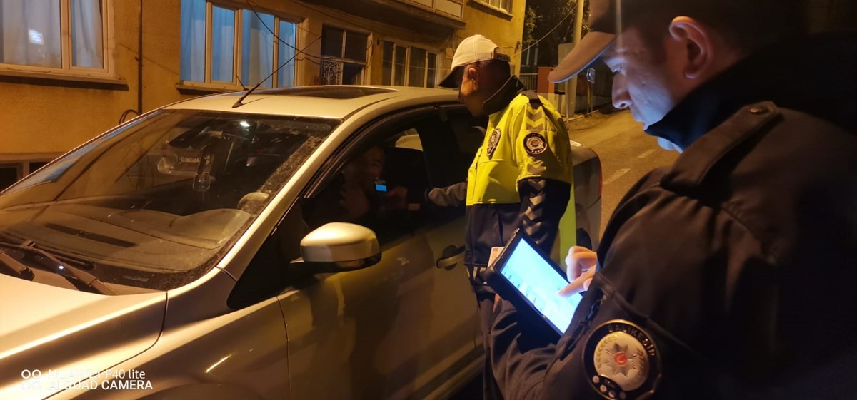 BALIKESİR'DE POLİS EKİPLERİ 108 ARACA 221 BİN TL CEZAİ İŞLEM
