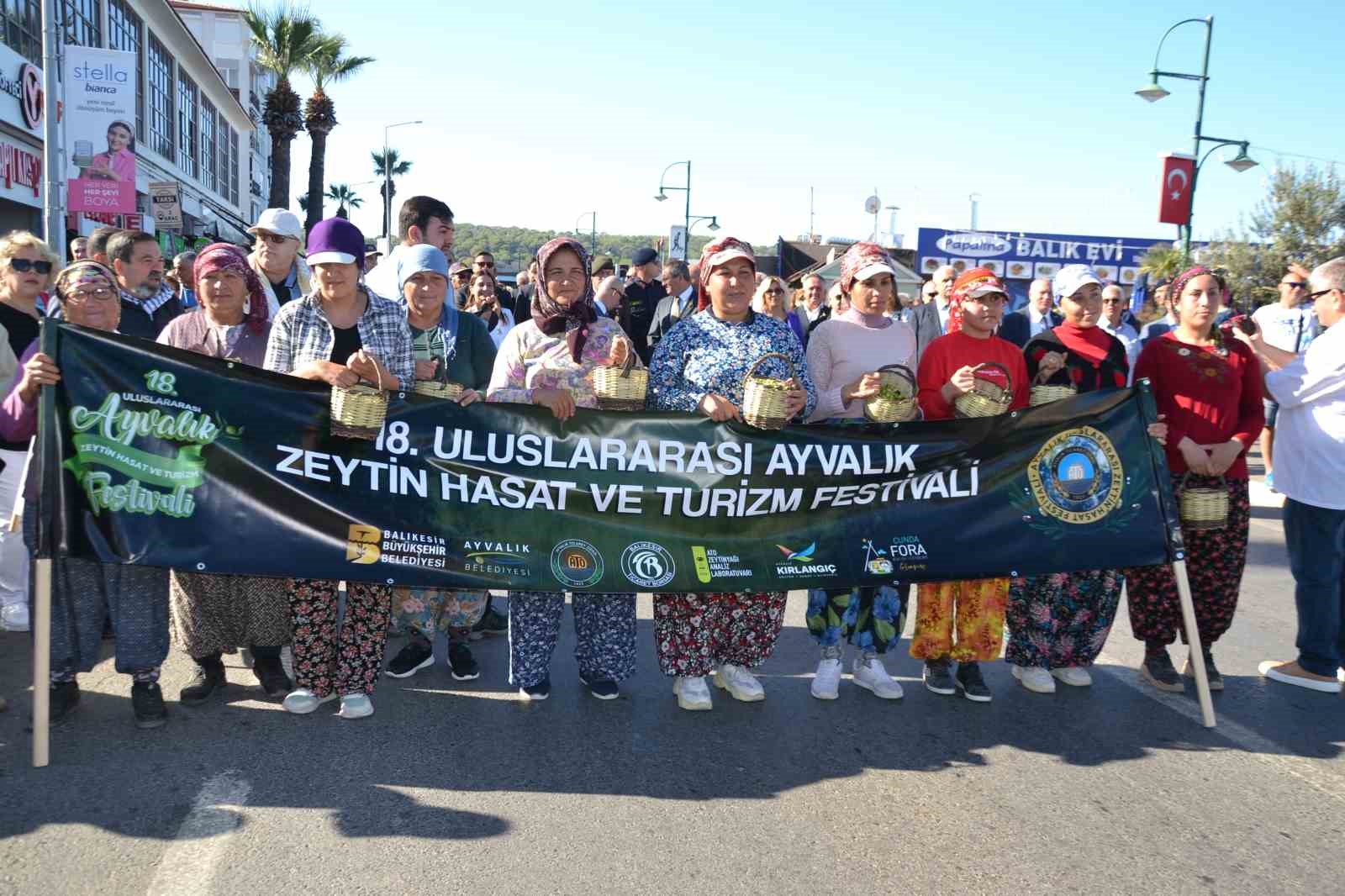 18. AYVALIK ULUSLAR ARASI ZEYTİN HASAT FESTİVALİ BAŞLADI