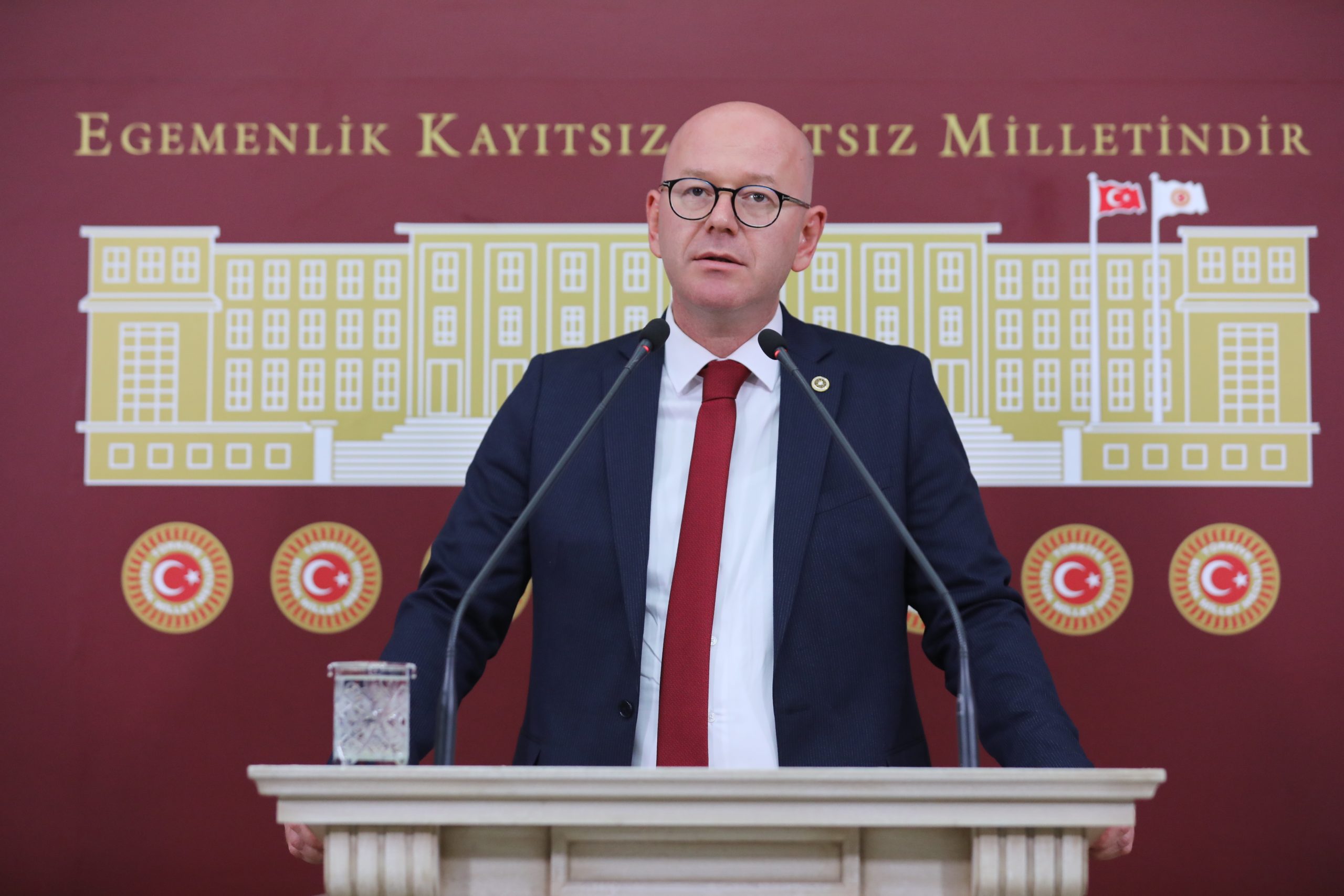 CHP Balıkesir Milletvekili Serkan Sarı, Sağlık Bakanı Fahrettin Koca’yı koronavirüsün