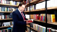 Gençlerin rahat ve ferah bir ortamda ders çalışma imkanı bulduğu