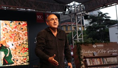 Sunay Akın, Cumhuriyet’in bilinmeyenlerini Bandırma’ya serdi