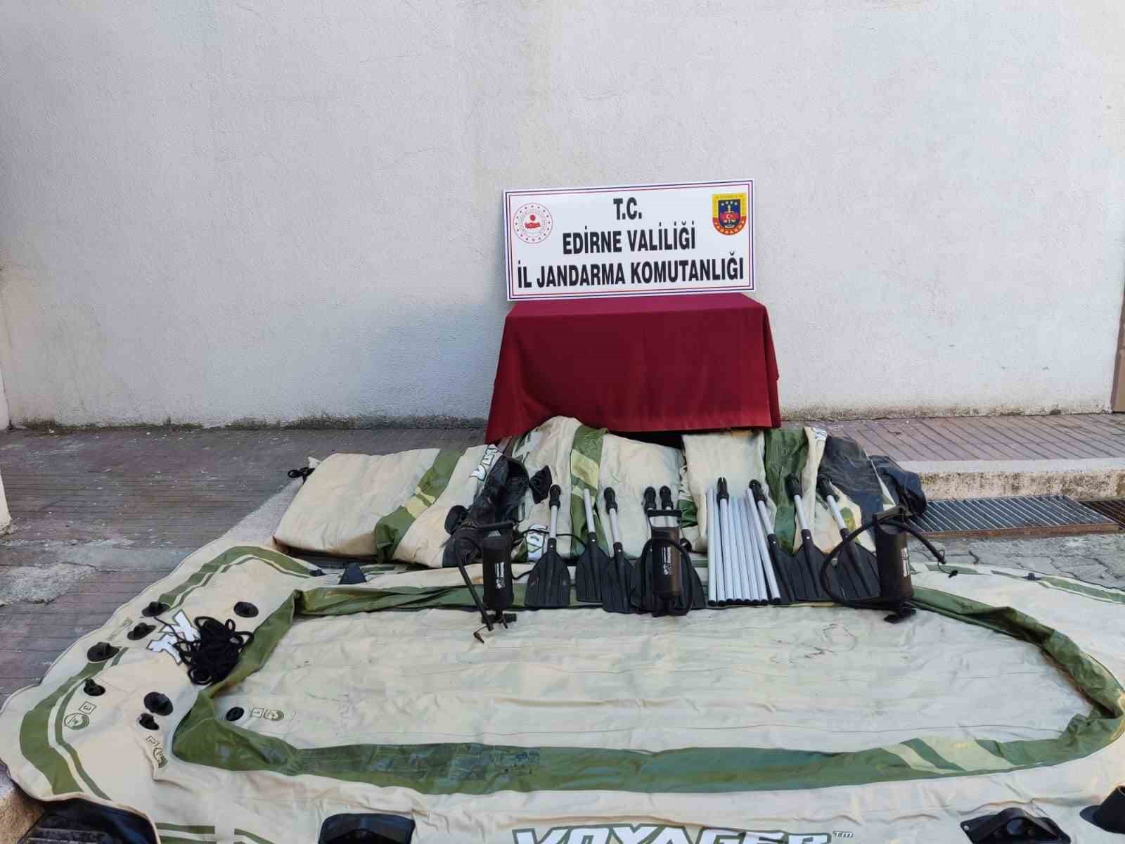 EDİRNE’DE 27 FETÖ ŞÜPHELİSİ BOTLA YUNANİSTAN’A KAÇARKEN YAKALANDI