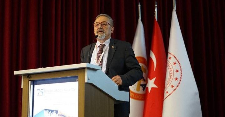 Ünlü Yer Bilimci Prof. Dr. Naci Görür, sosyal medya hesabından
