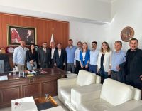 CHP Bandırma İlçe Başkanı Mehmet Atak ve yönetim kurulu üyeleri