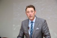 Bandırma Belediye Başkanı Av.Tolga Tosun, İsrail’in Gazze’ye yönelik günlerdir sürdürdüğü