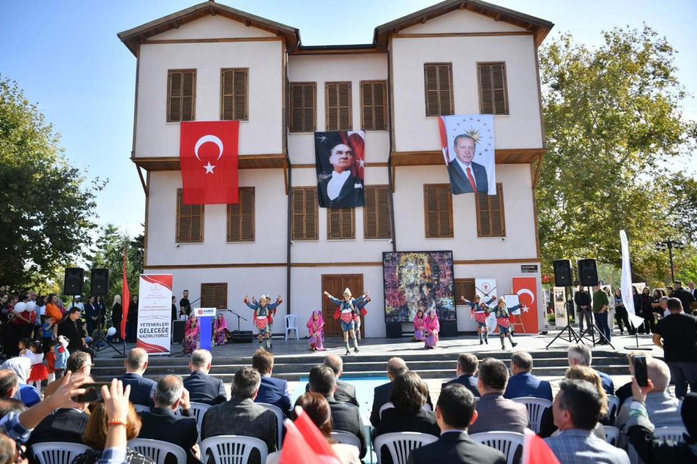  Balıkesir’de Cumhuriyetin Kuruluşunun 100’üncü Yıl dönümü kutlama etkinlikleri Karesi Atatürk