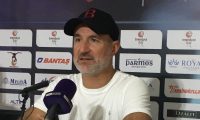 BANDIRMASPOR TEKNİK DİREKTÖRÜ ERSAN PARLATAN, MAÇIN İLK YARISINDA İSTEDİKLERİ OYUNU