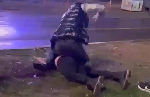 Sosyal medya fenomeni Isparta’da darp edildi BENEKLİ AYHAN LAKAPLI SOSYAL MEDYA FENOMENİ ISPARTA’DA DARP EDİLDİ. O