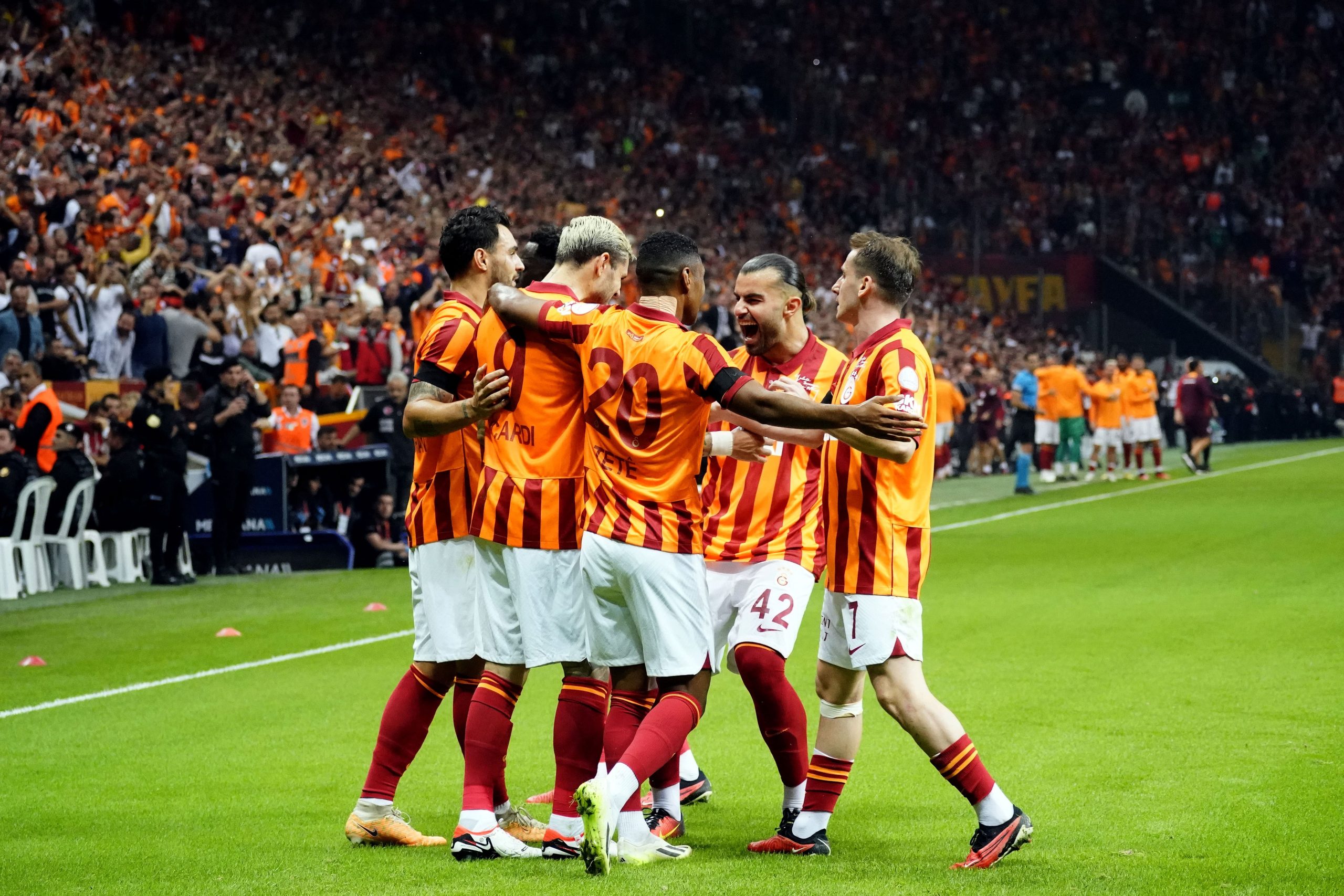Galatasaray, Beşiktaş’a evinde 7 maçtır kaybetmiyor Trendyol Süper Lig’de evinde Beşiktaş’ı mağlup eden Galatasaray, siyah-beyazlılara karşı
