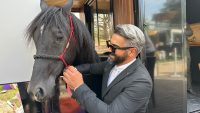 Sultanbeyli’de yüksek mimar, iş adamı Yusuf Demir, Karam isimli atını