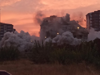 Deprem bölgesi Malatya’da ağır hasarlı 13 katlı bina, 160 kilo