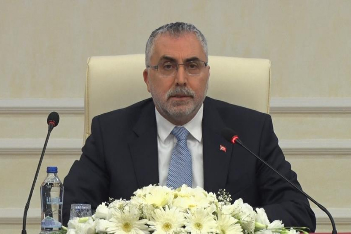 Bakan Işıkhan, güncellenen sendikalaşma oranını açıkladı Çalışma ve Sosyal Güvenlik Bakanı Vedat Işıkhan, “2013 yılında yüzde