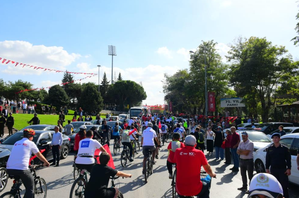 Balıkesir’de, 29 Ekim Cumhuriyet Bayramı etkinlikleri kapsamında Gençlik ve Spor