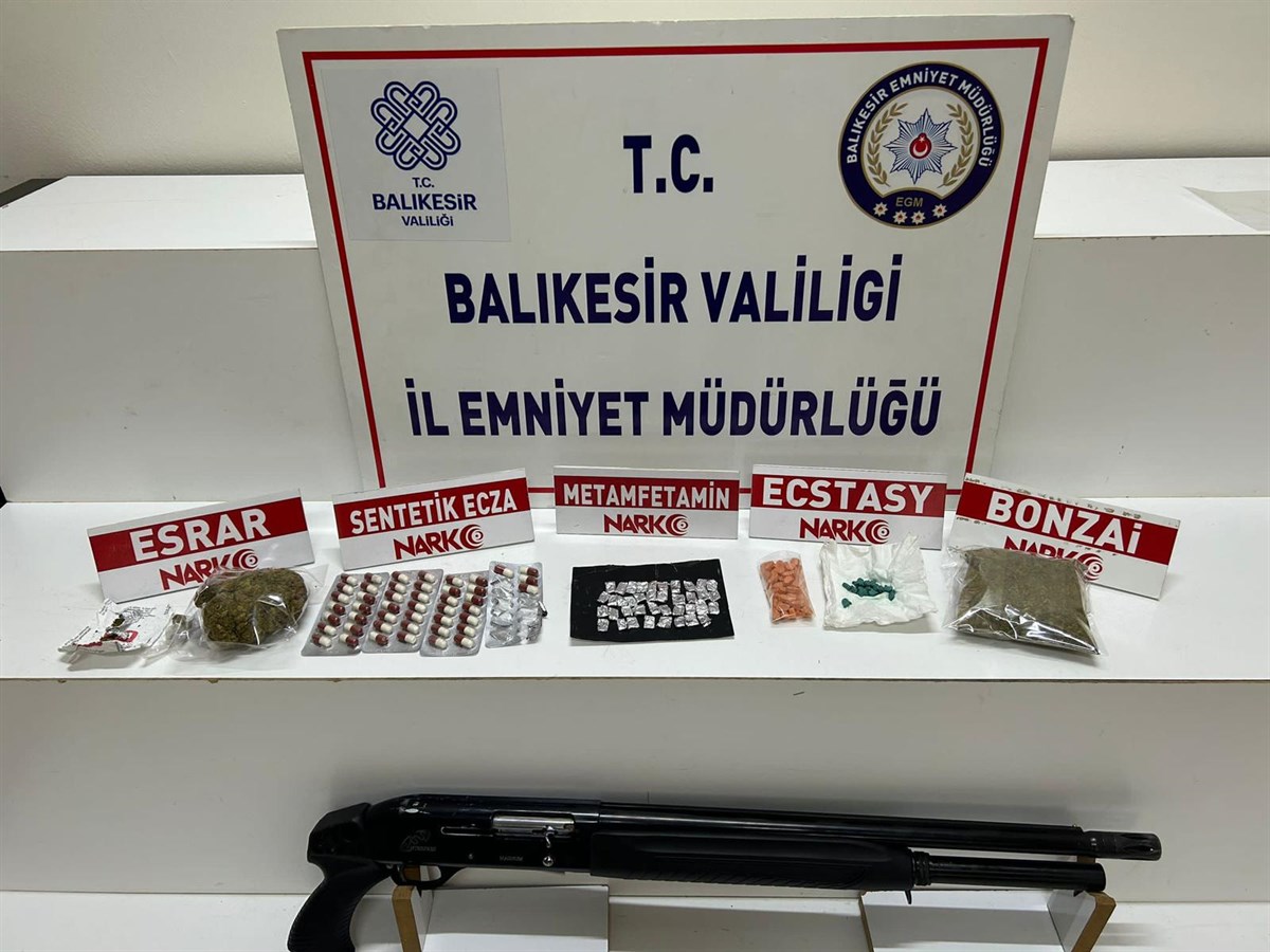 Balıkesir’de torbacılara büyük vurgun Balıkesir İl Emniyet Müdürlüğü Edremit Narkotik Suçlarla Mücadele birimleri tarafından