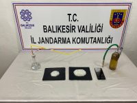 Bandırma’da bir eve yapılan operasyonda uyuşturucu ve aparatları ele geçirildi