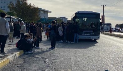 Bandırma’da hastane trafiği hayatı felç etti