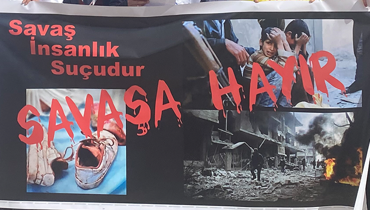 Bandırma Eğitim ve Araştırma Hastanesi’nde sendikalar tarafından ortak basın açıklamasında