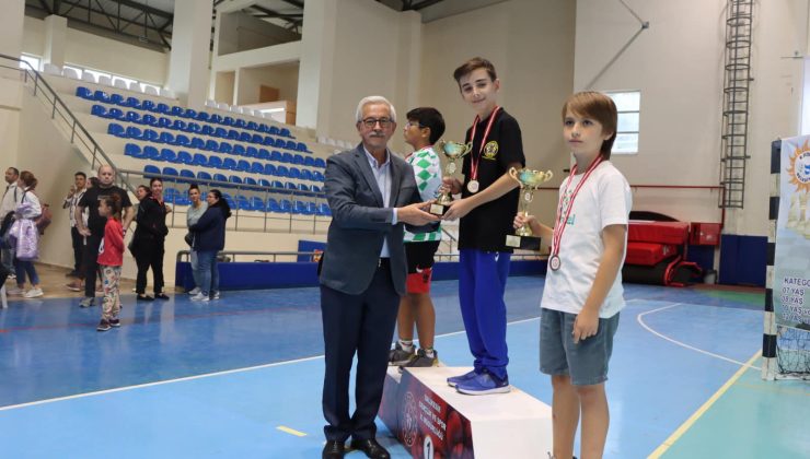 Erdek’te turnuvanın şampiyonu Erdekli Budak