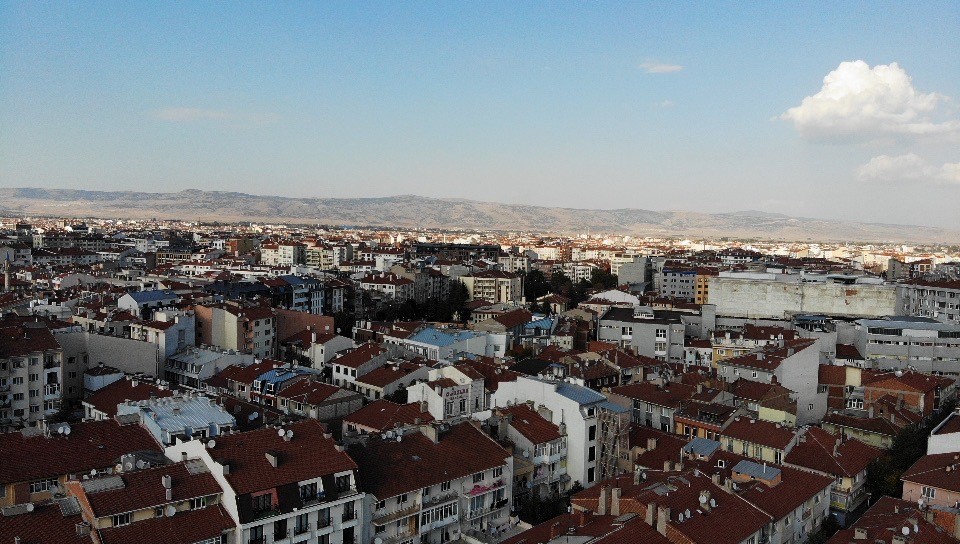 Ev arkadaşını bilinçsizce seçen öğrenciler için kritik uyarı Eskişehir Emlak Komisyoncuları Odası Başkanı Gazi Çelik, kira kontratında ismi