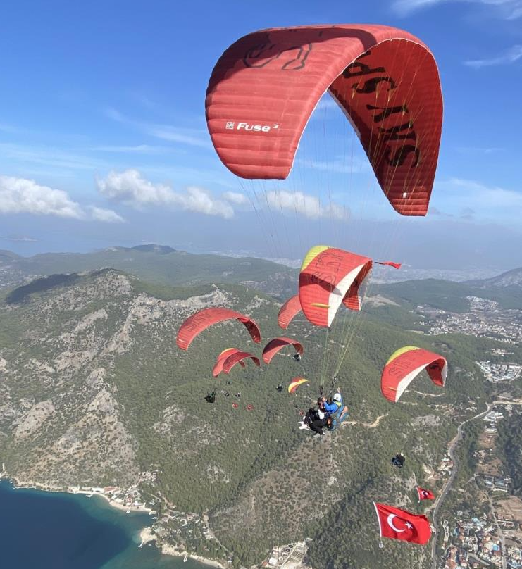 Fethiye’de eğitim gören bir grup üniversite öğrencisi, özel birkurumun öncülüğünde