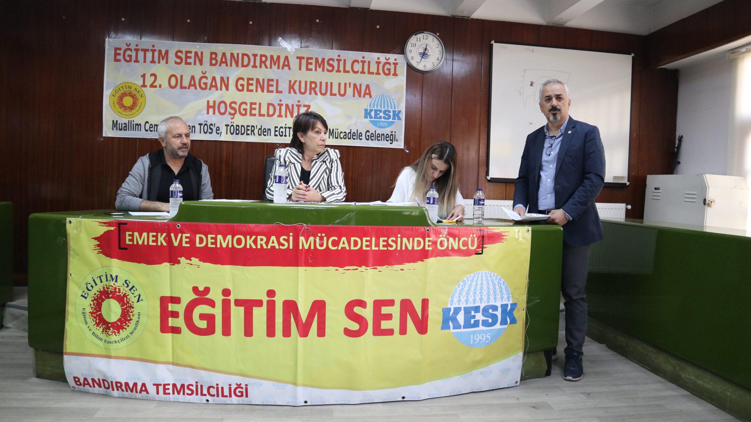 12’nci Olağan Genel Kurulu gerçekleştirilen Eğitim Sen Bandırma Temsilciliği’nde Başkan