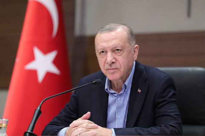 Cumhurbaşkanı Erdoğan’dan A Milli Futbol Takımına tebrik Cumhurbaşkanı Recep Tayyip Erdoğan, Letonya’yı 4-0 yenerek 2024 Avrupa Futbol