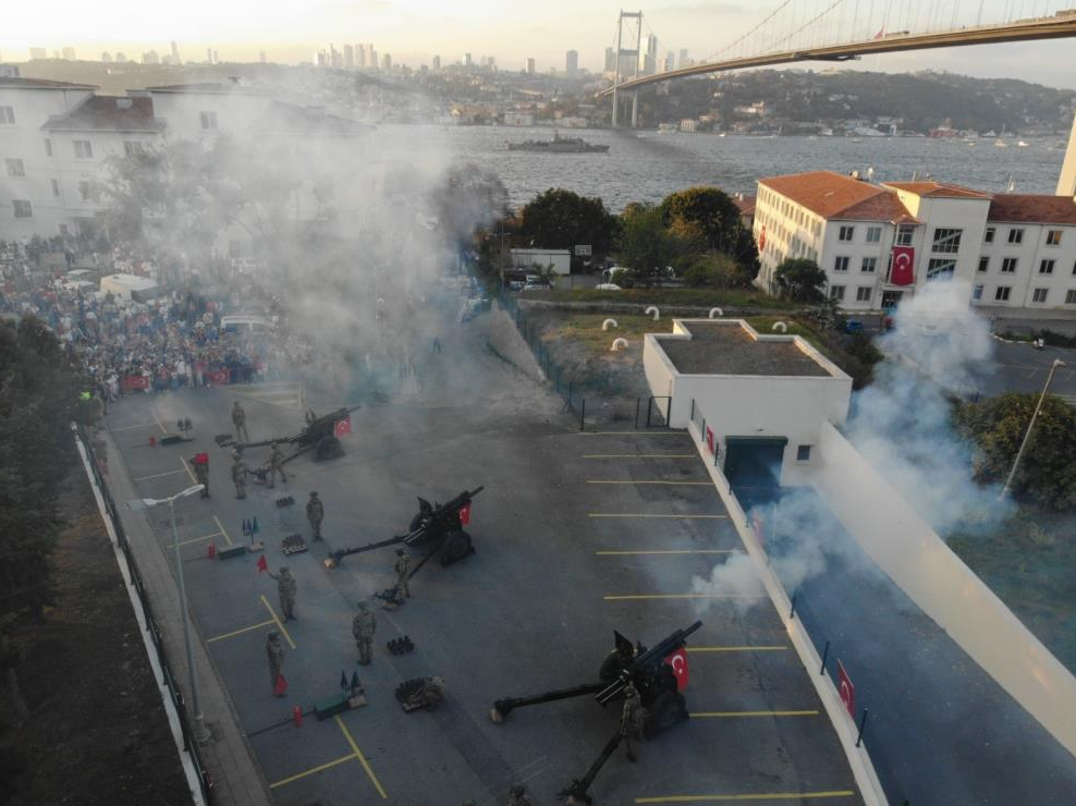 Cumhuriyet’in 100’üncü yılı dolayısıyla Kara Kuvvetleri Komutanlığı 101 pare top