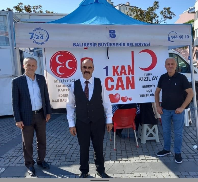 Edremit’te Milliyetçi Hareket Partisi (MHP) İlçe Teşkilatı’nın düzenlediği kan bağış