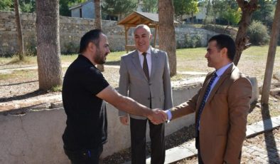 Okul müdürünün bağışlanan bilgisayarları satıp sanal bahse yatırdığı iddiası
