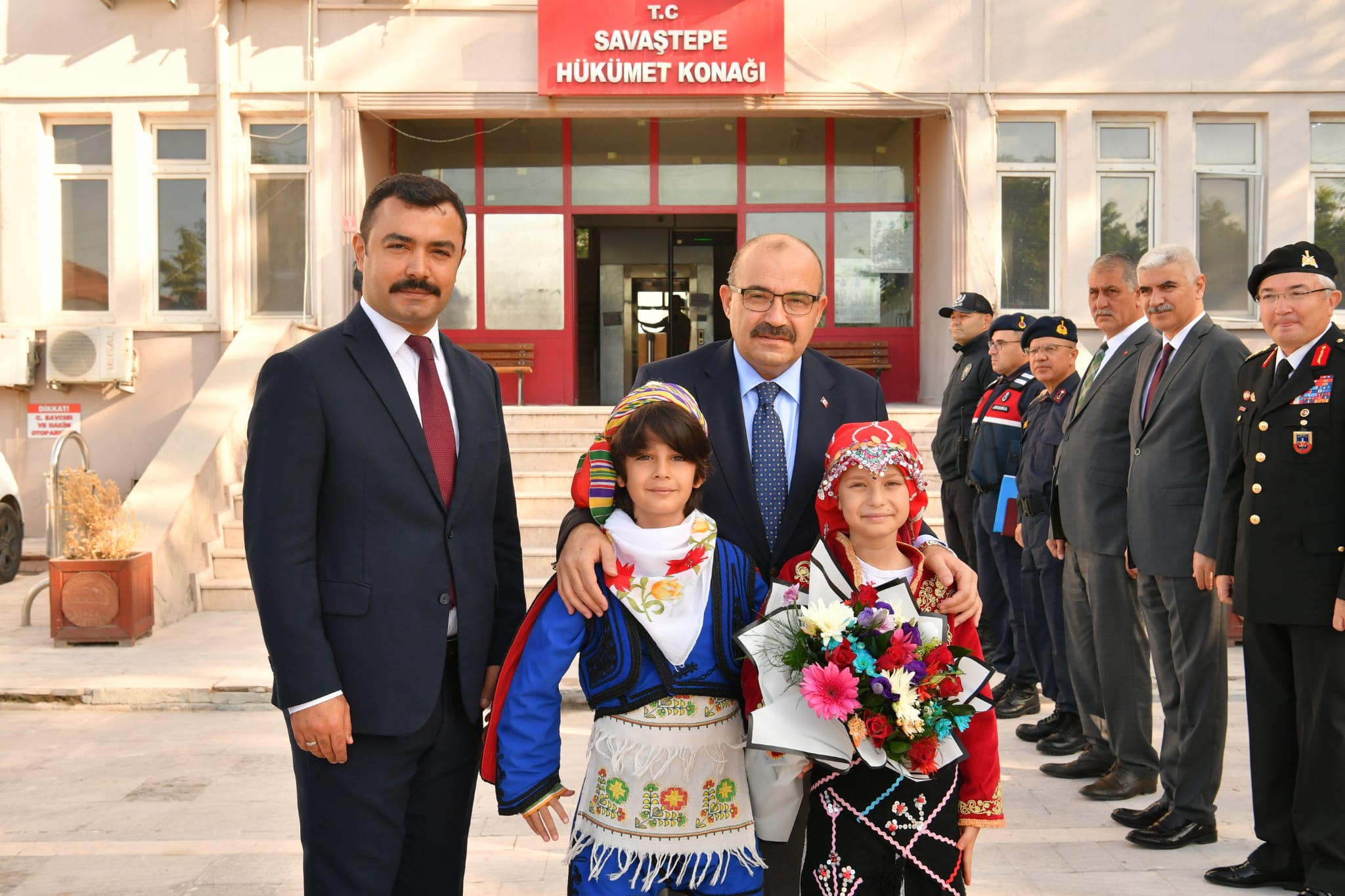 Bir dizi ziyaret ve incelemede bulunmak üzere Savaştepe İlçesine giden