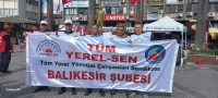 Maaşlarını eksik alan çalışanlar Edremit Belediyesi’ni protesto etti