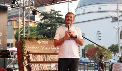 Yaşaroğlu, Kral Şakir’in dünyasını Bandırma’ya taşıdı