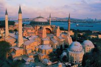 Bakan Ersoy turistik amaçlı ziyaretlerin 15 Ocak’tan itibaren ücretlendirileceğini açıkladı.