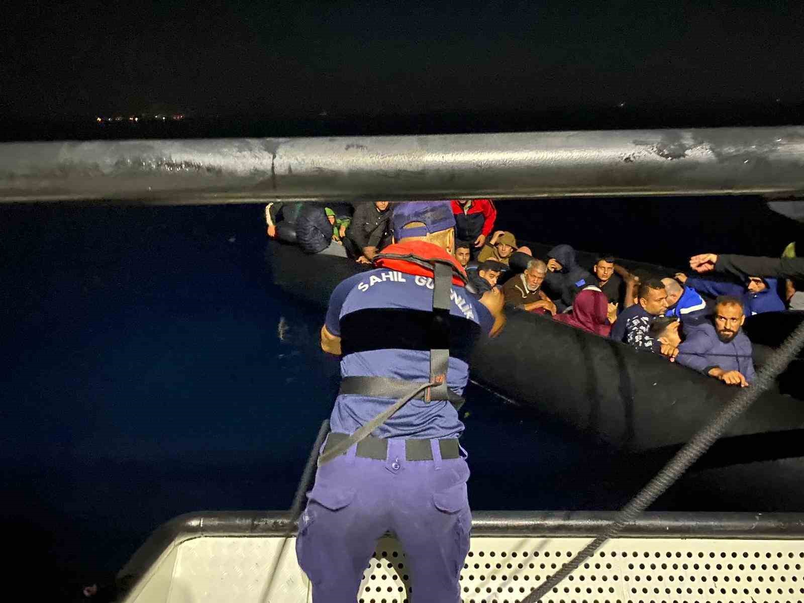 Ayvalık açıklarında 149 düzensiz göçmen kurtarıldı BALIKESİR’İN AYVALIK İLÇESİ AÇIKLARINDA YUNANİSTAN UNSURLARI TARAFINDAN TÜRK KARASULARINA GERİ