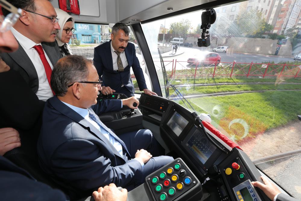 Çevre, Şehircilik ve İklim Değişikliği Bakanı Mehmet Özhaseki, Kayseri Valisi