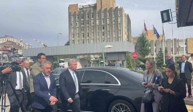 Bakan Yerlikaya ve MİT Başkanı Kalın’dan saldırı girişiminde yaralanan polislere ziyaret