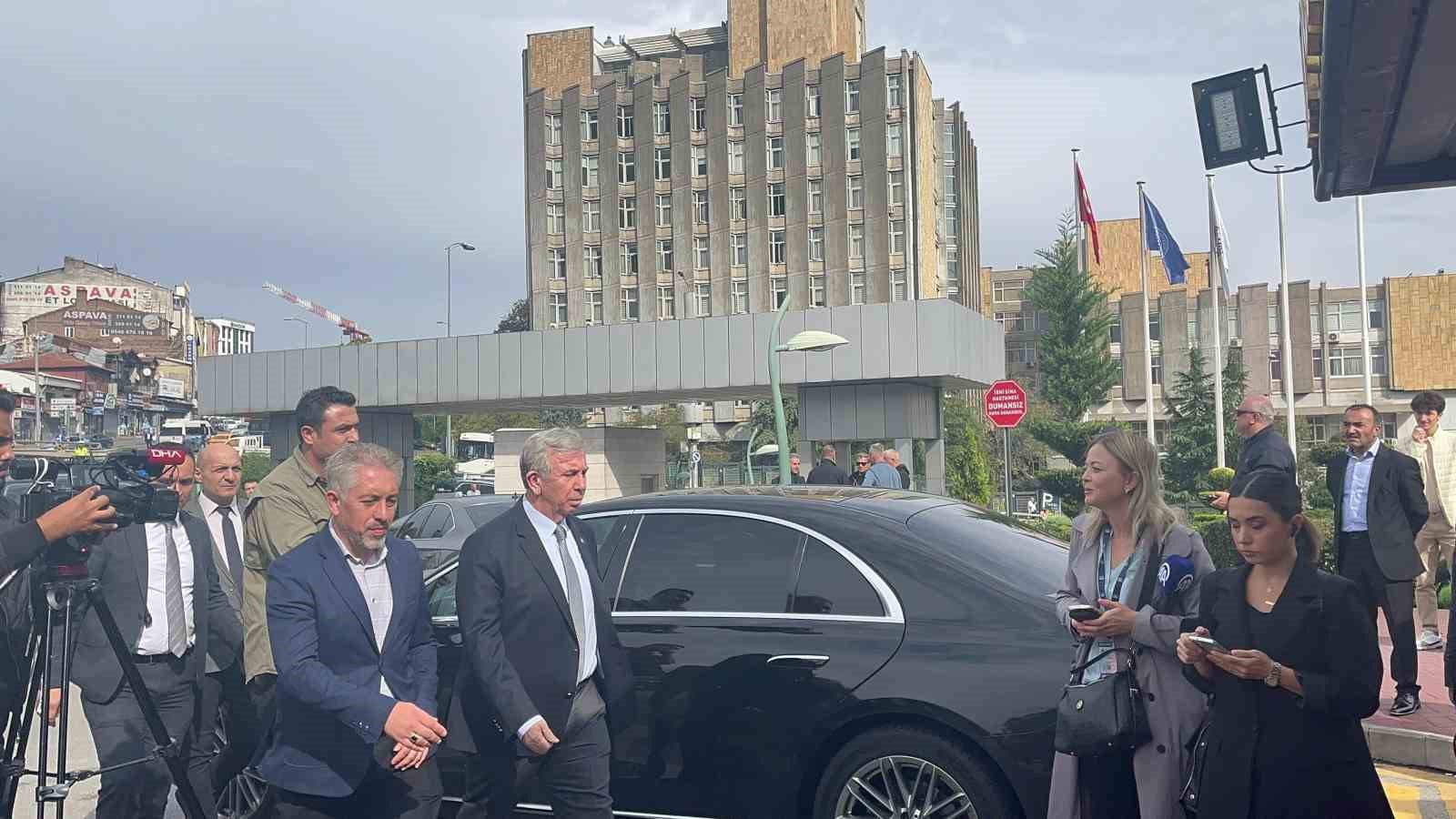 İÇİŞLERİ BAKANI ALİ YERLİKAYA VE MİLLİ İSTİHBARAT TEŞKİLATI (MİT) BAŞKANI