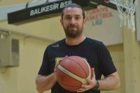 TÜRKİYE BASKETBOL 1. LİGİ'NDE MÜCADELE EDEN BALIKESİR BÜYÜKŞEHİR BELEDİYESPOR, LİGDE