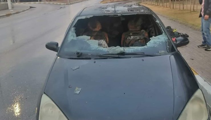 Bandırma’da seyir halindeki otomobil alev aldı